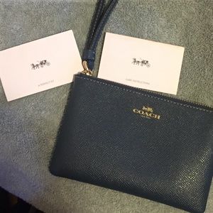 🎉NEW COACH WRISTLET🎉